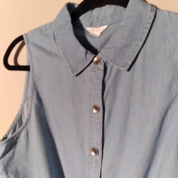 Aeropostale Chambray Tie Front Button Down Top NWT - Picture 3 of 6